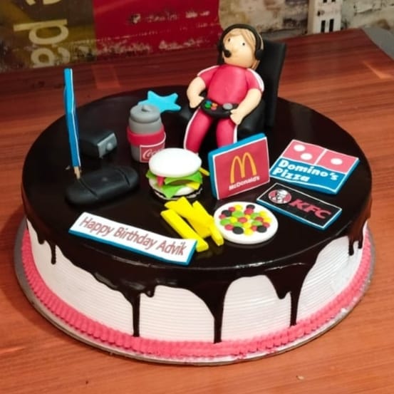 Foodie And Gamer Boy Cake - Delivery in Noida, East Delhi, and South East Delhi