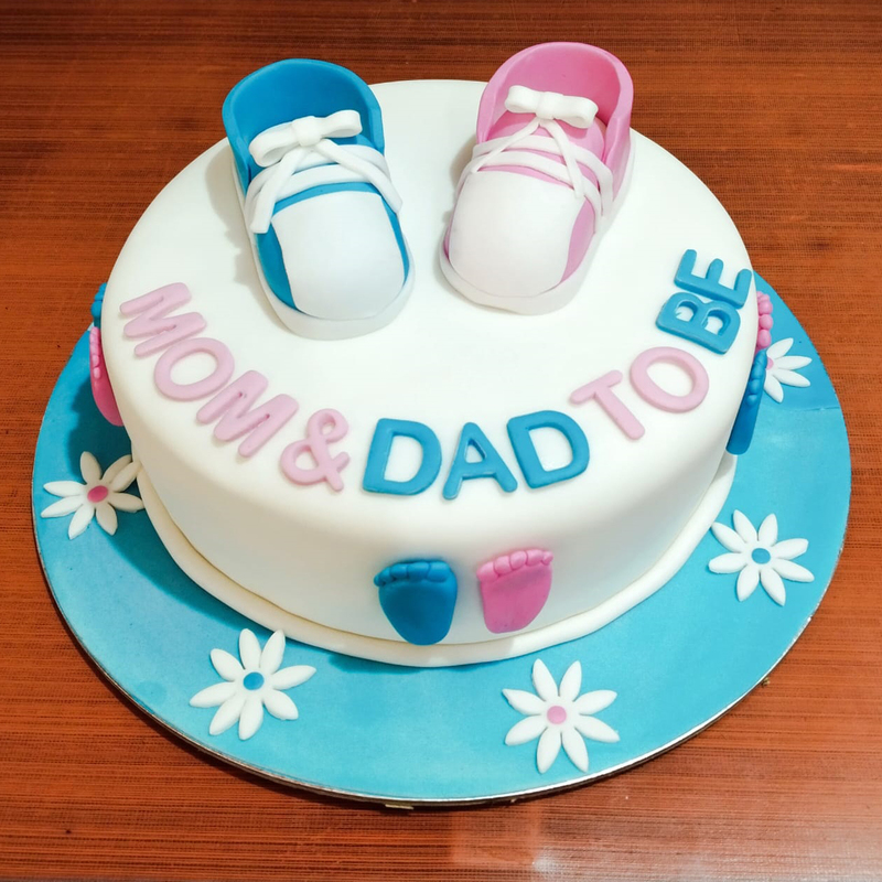 MOM and DAD To Be Cake - Delivery in Noida, East Delhi, and South East Delhi