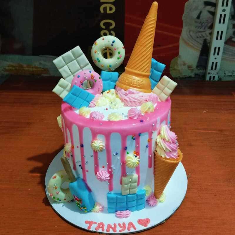 Donut cake : r/cakedecorating